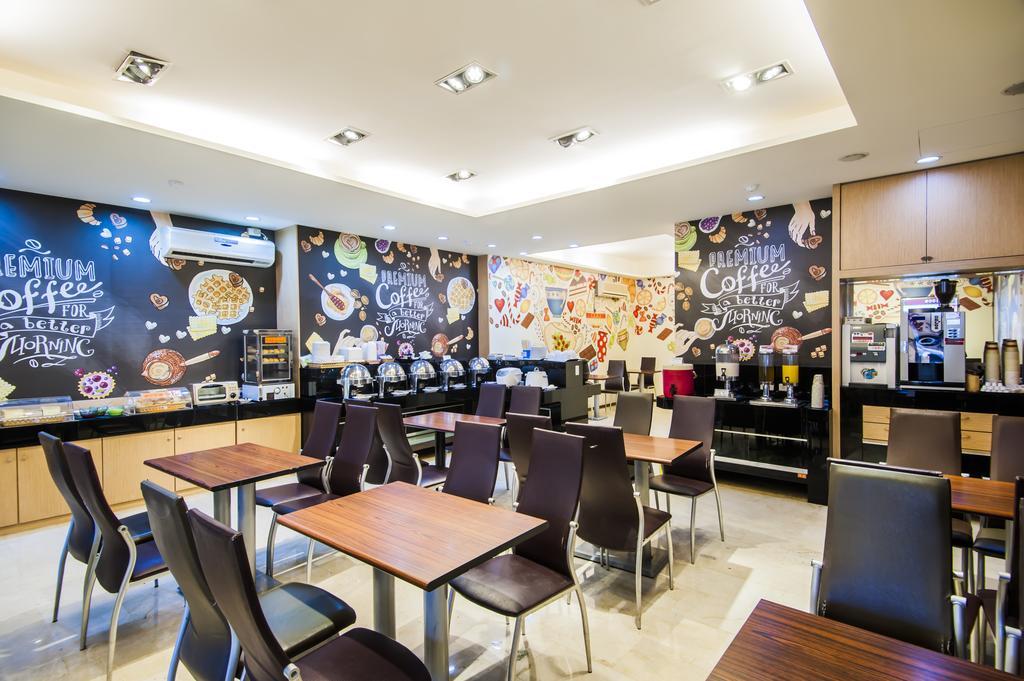 Sanduo Hotel Kaohsiung Bagian luar foto