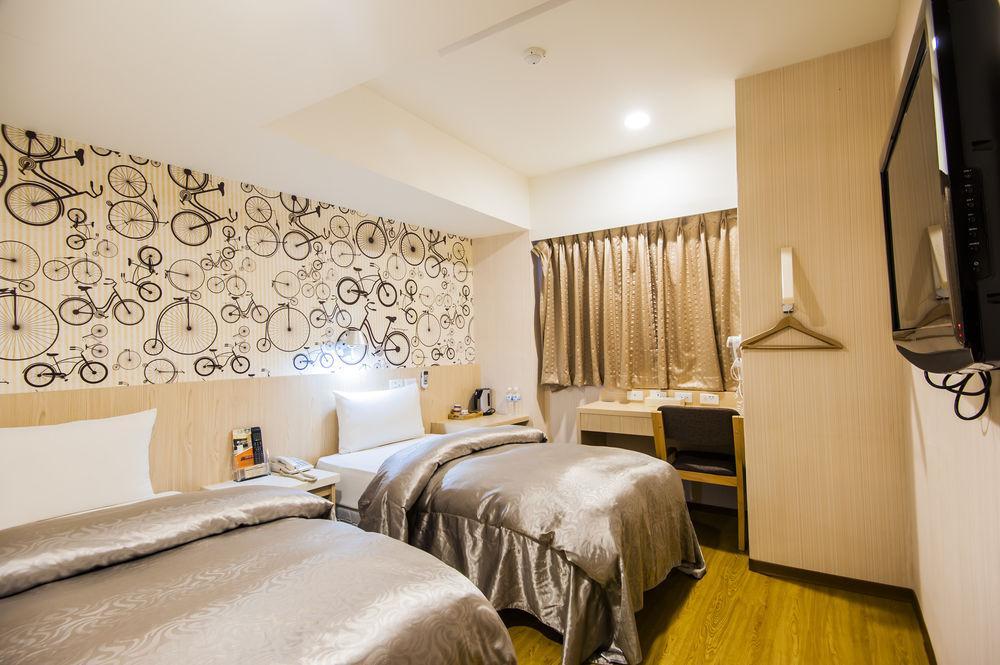 Sanduo Hotel Kaohsiung Bagian luar foto