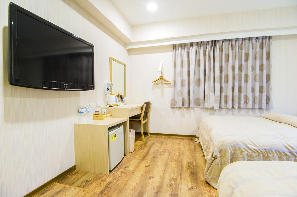 Sanduo Hotel Kaohsiung Bagian luar foto