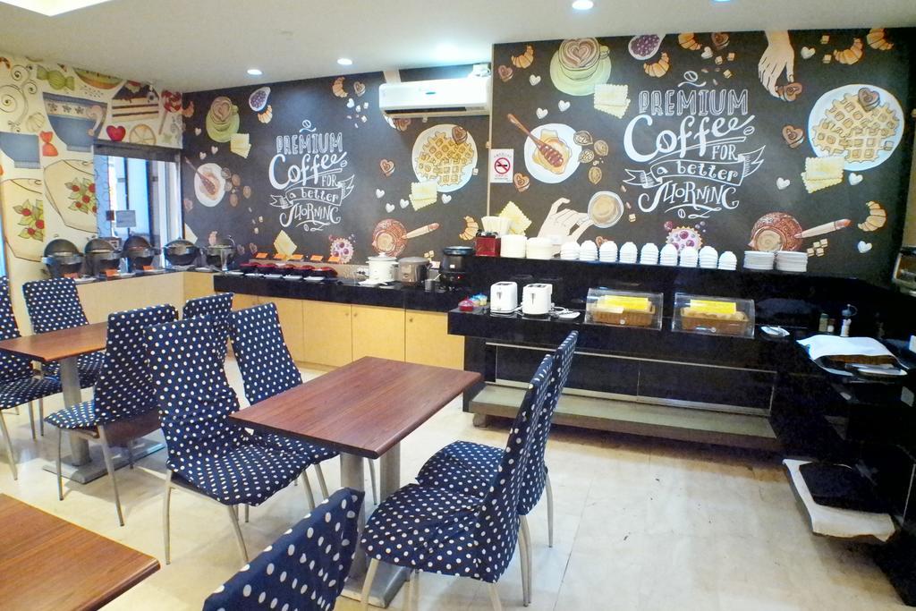 Sanduo Hotel Kaohsiung Bagian luar foto
