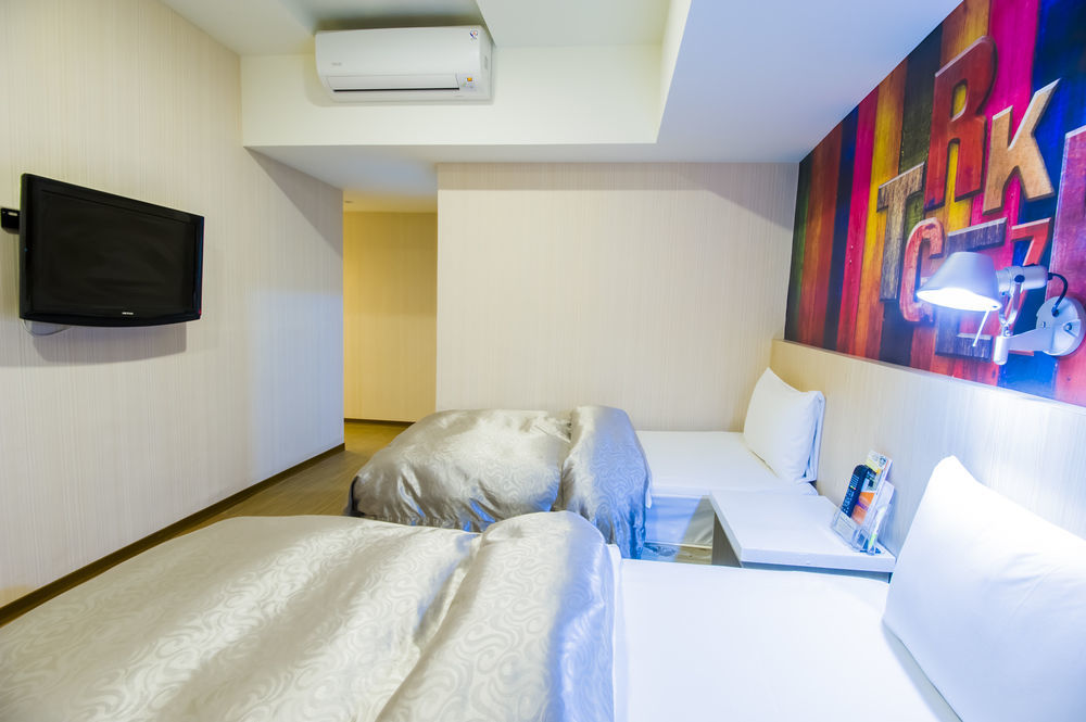Sanduo Hotel Kaohsiung Bagian luar foto